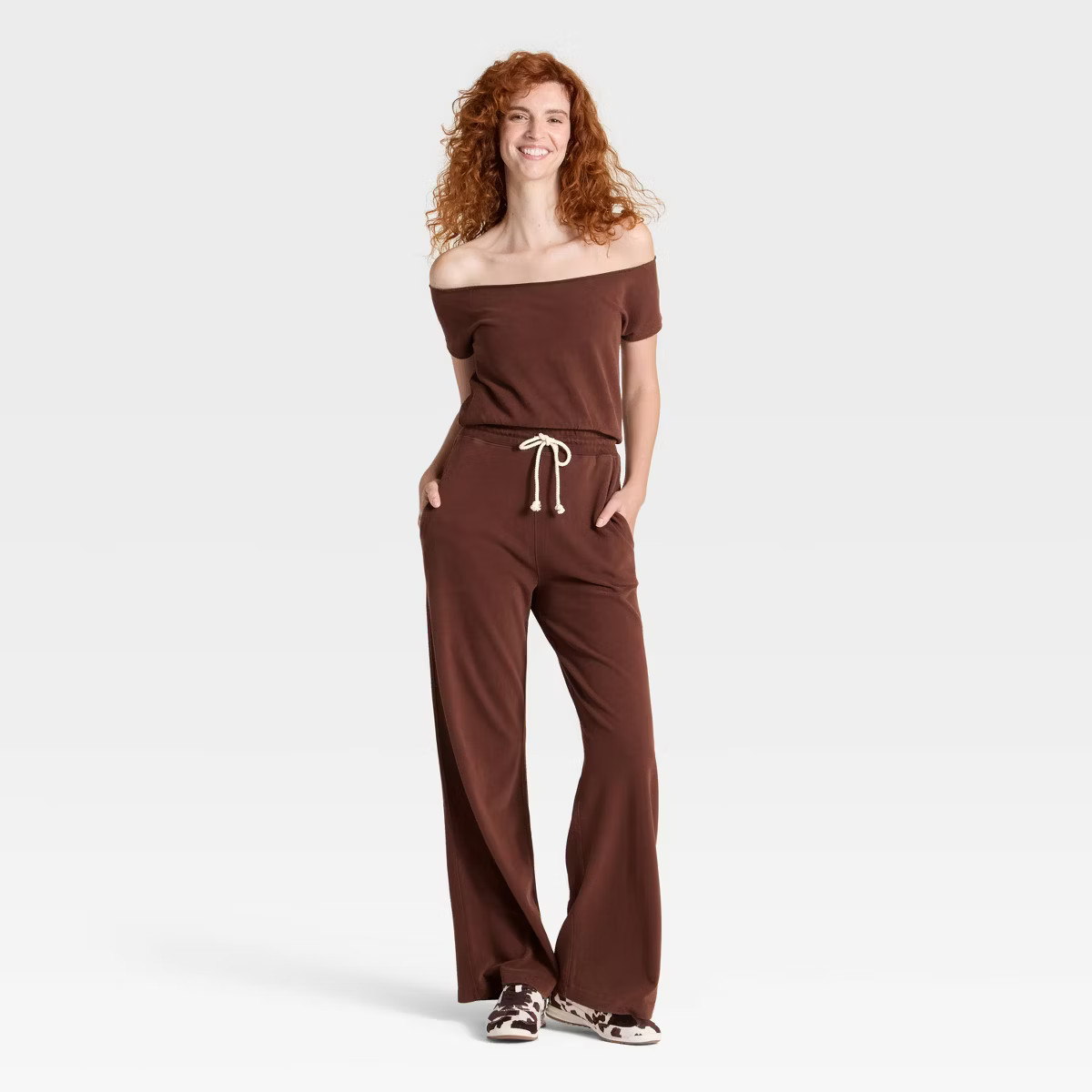 Women's Mid-Rise Relaxed Leg Sweatpants - Universal Thread™ Brown M | Target
