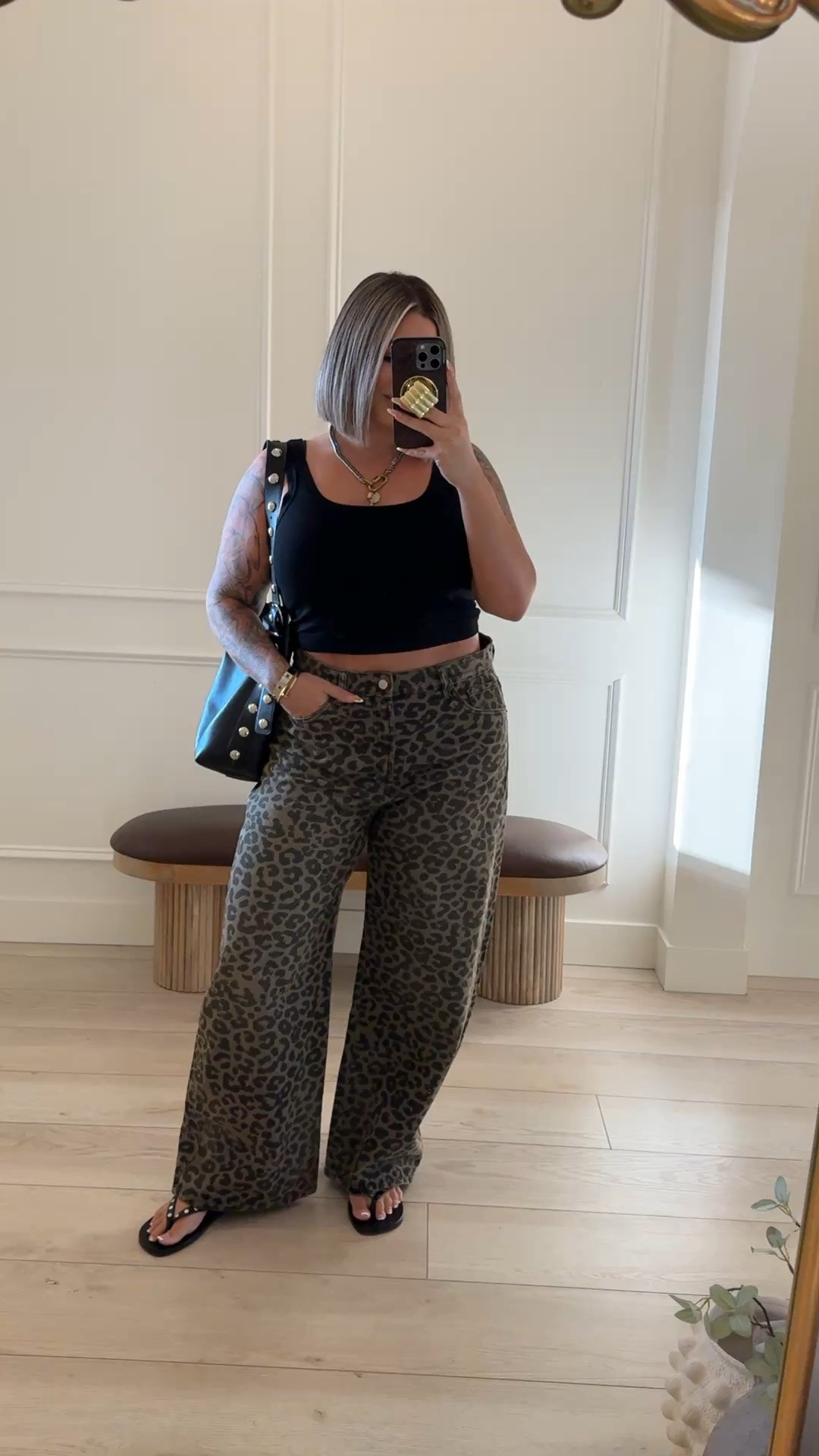 Ootd 

Jeans size 12 they run big no need to size up. 

Tank L 
Bag is sold out