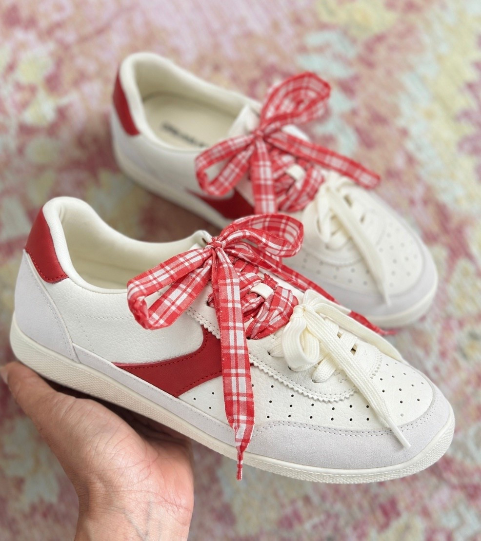 The perfect sneakers for game day