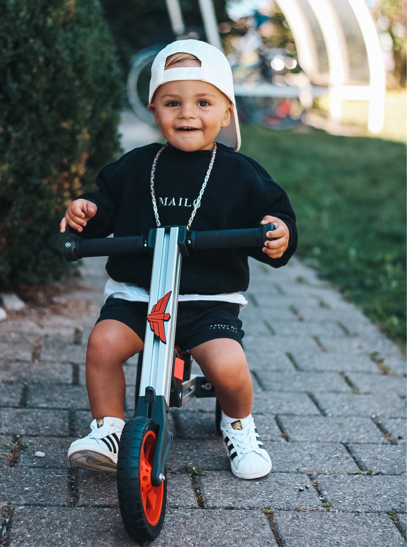 Folgen Sie ihm auf Instagram für mehr Outfit-Details @mailo.leandro oder auf Tiktok @mailo.leandro

Alter auf dem Foto: 19M

Babyboystyke, Baby-Outfit, süße Baby-Kleidung, Herbst-Baby, Baby-Mode

#LTKFind #LTKbaby #LTKkids