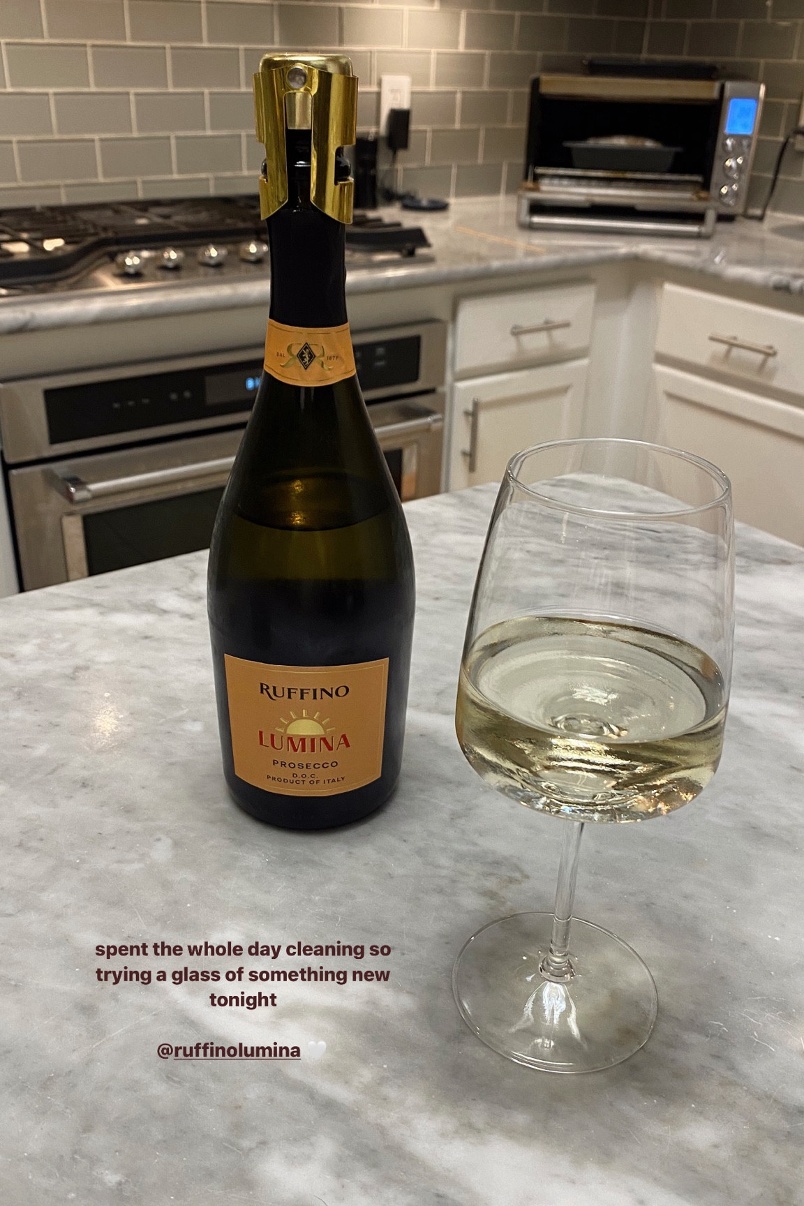 My favorite wine glasses 🤍