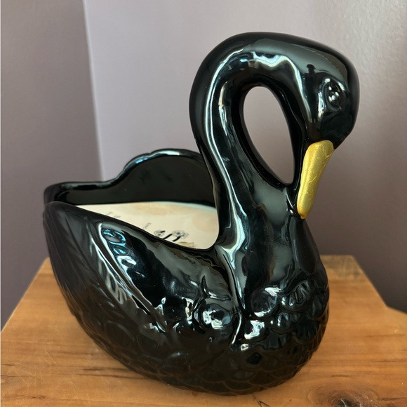 NWT-Sincerely Jules Home Black Swan Ceramic Soy Candle | Poshmark