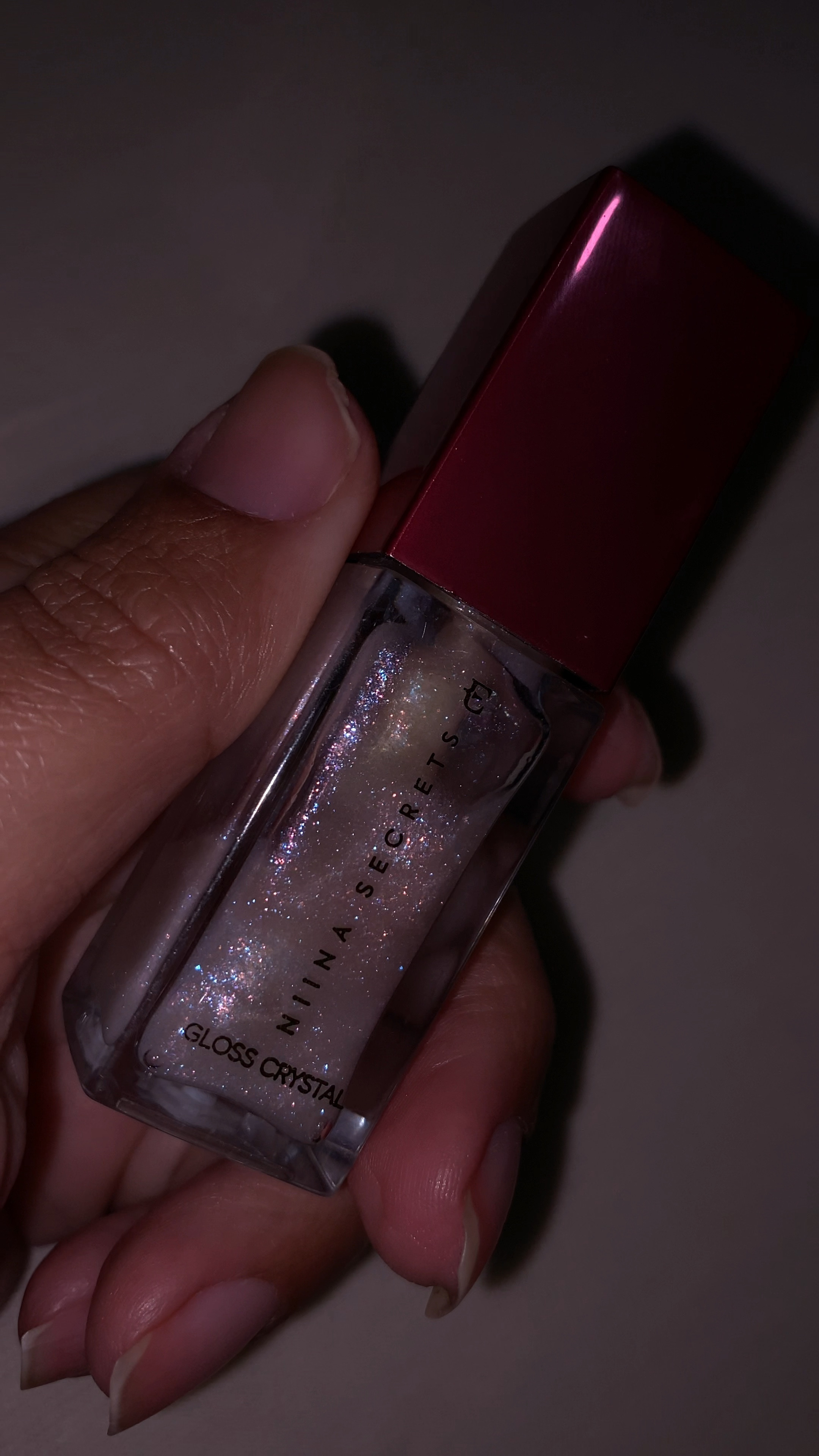 Um dos glosses que eu mais amo, e ele tem um diferencial dos outros glosses, não fica com textura molhada 🩷🤩

#LTKbrasil #LTKbeauty