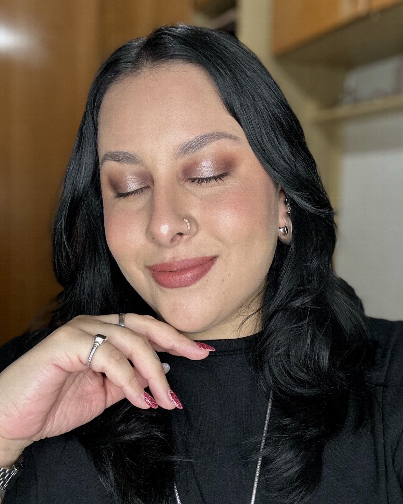 Make “Pálpebra Luz” com produtinhos Ruby Rose! 
Paleta de sombras Mystic Glow
Batom Duo cor CM10

Look perfeito pra brilhar nesse fim de ano! ✨🖤😮‍💨

#ltkbeauty #ltkbrasil #ltkmakeup