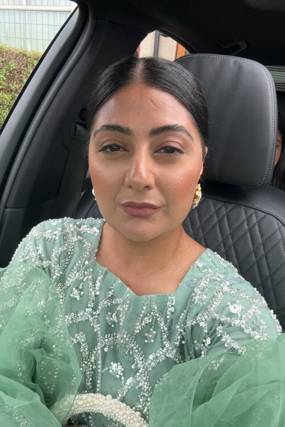 Full make up deets 
•Moisteriser - Paula’s choice blemish oil control 
•Primer - milk hydro grip 
Foundation - hourglass ambient shade 6.5  
•under eye corrector Huda beauty - peach 
•Concealer hourglass - beech 
•Bake Huda beauty - banana bread 
•Mascara- hourglass instant extension 
•Blush- Nars- orgasm 
•Blush hourglass- diffused bronze light 
•Lip liner Huda beauty warm brown 
•Lipstick Huda- wedding day 
•Huda faux filter lip gloss - bombshell 
•contour benefit hoola- caramel 
•highlighter Anastasia glow kit 
• hourglass airbrush powder- medium 

#LTKsummer #LTKwedding #LTKbeauty