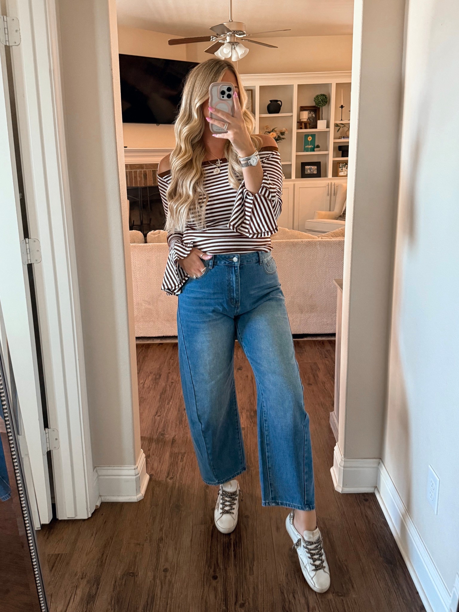 Fall tops barrel jeans
Affordable fall fashion

Use code BESTOFF to save!

#LTKFindsUnder50 #LTKStyleTip #LTKFallSale