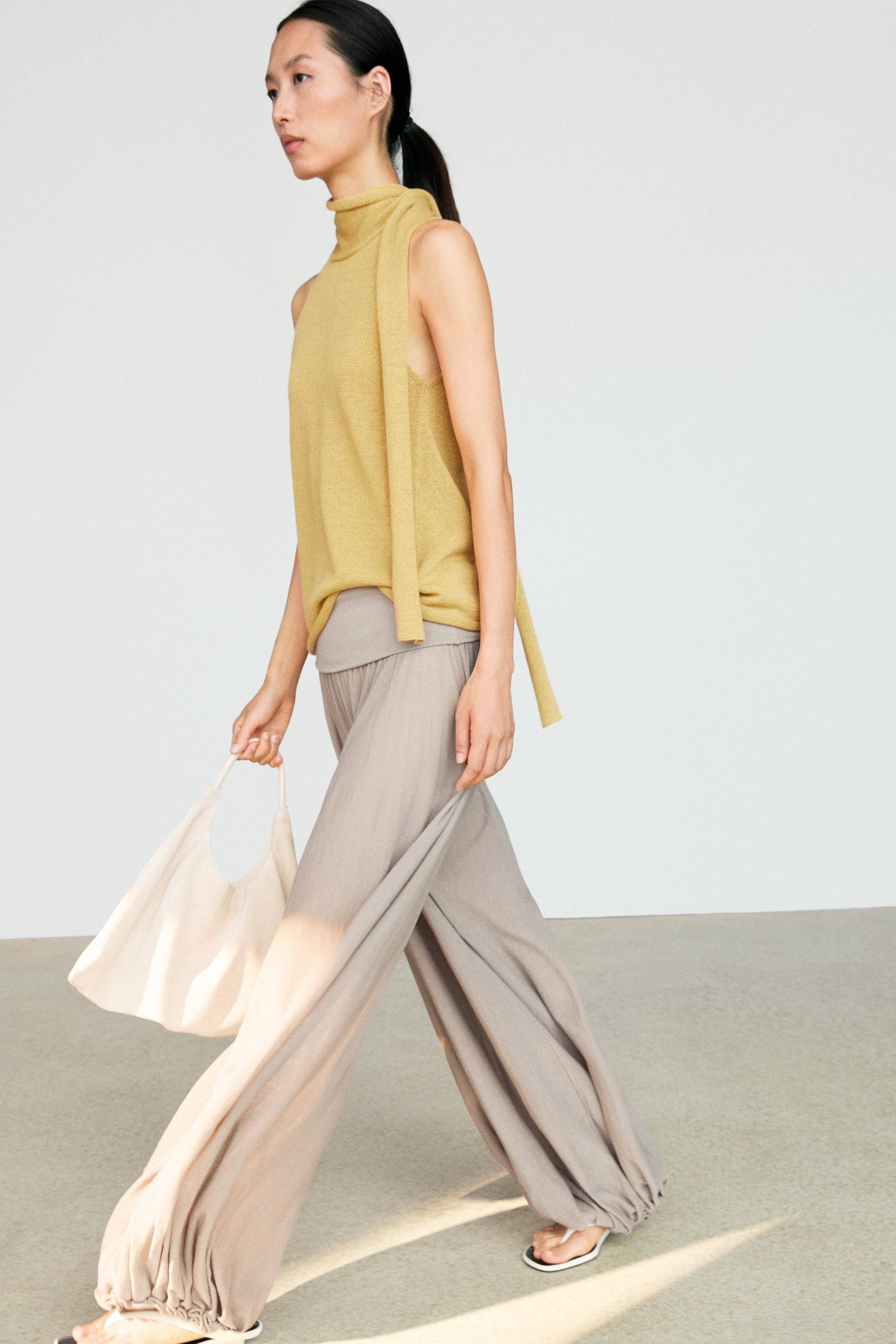 Linen blend halter top with tie detail | Massimo Dutti UK