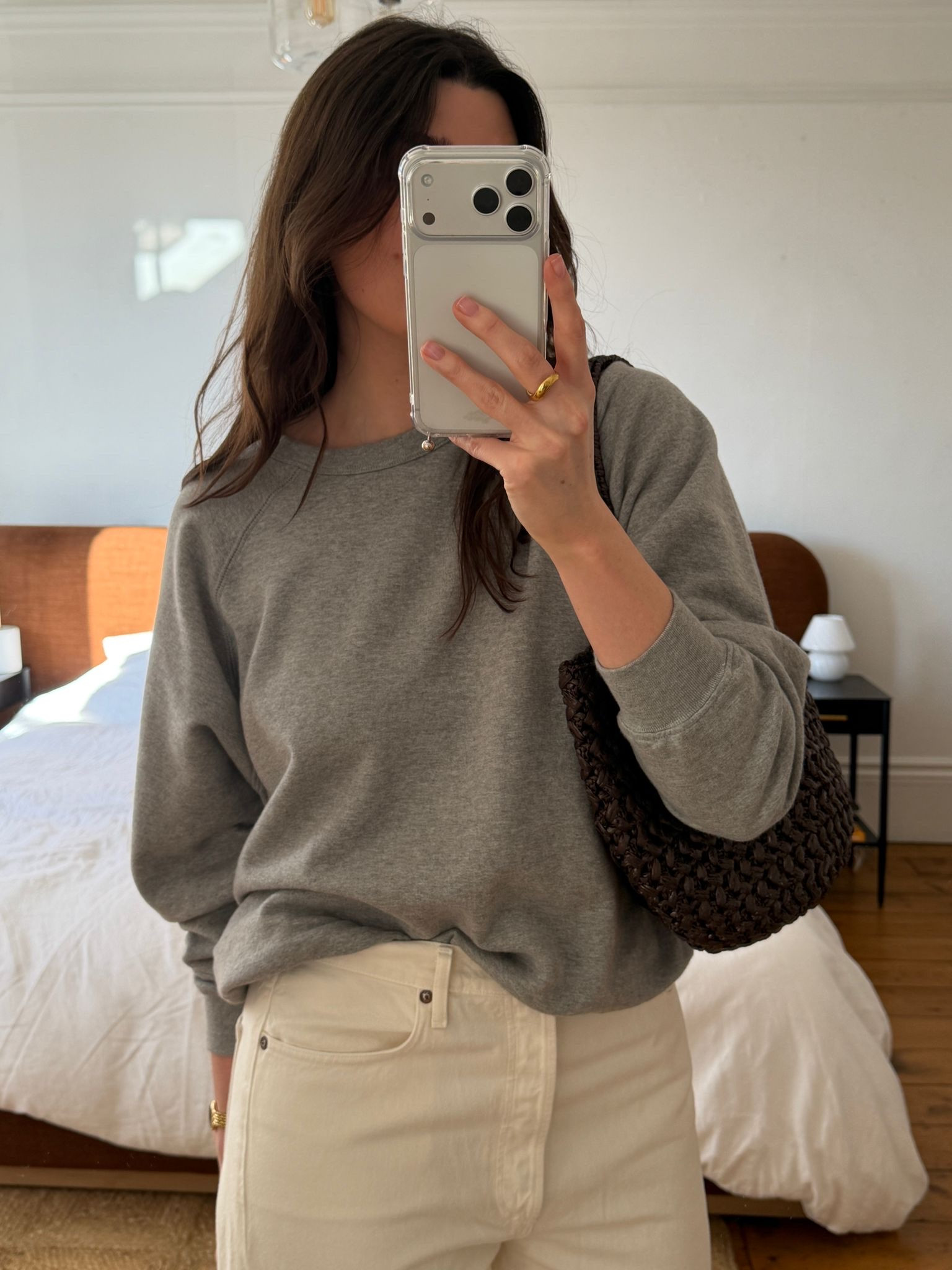 MOTHER grey sweatshirt with Agolde white cream denim jeans and The Row secondhand bag

#LTKspring #LTKstyletip