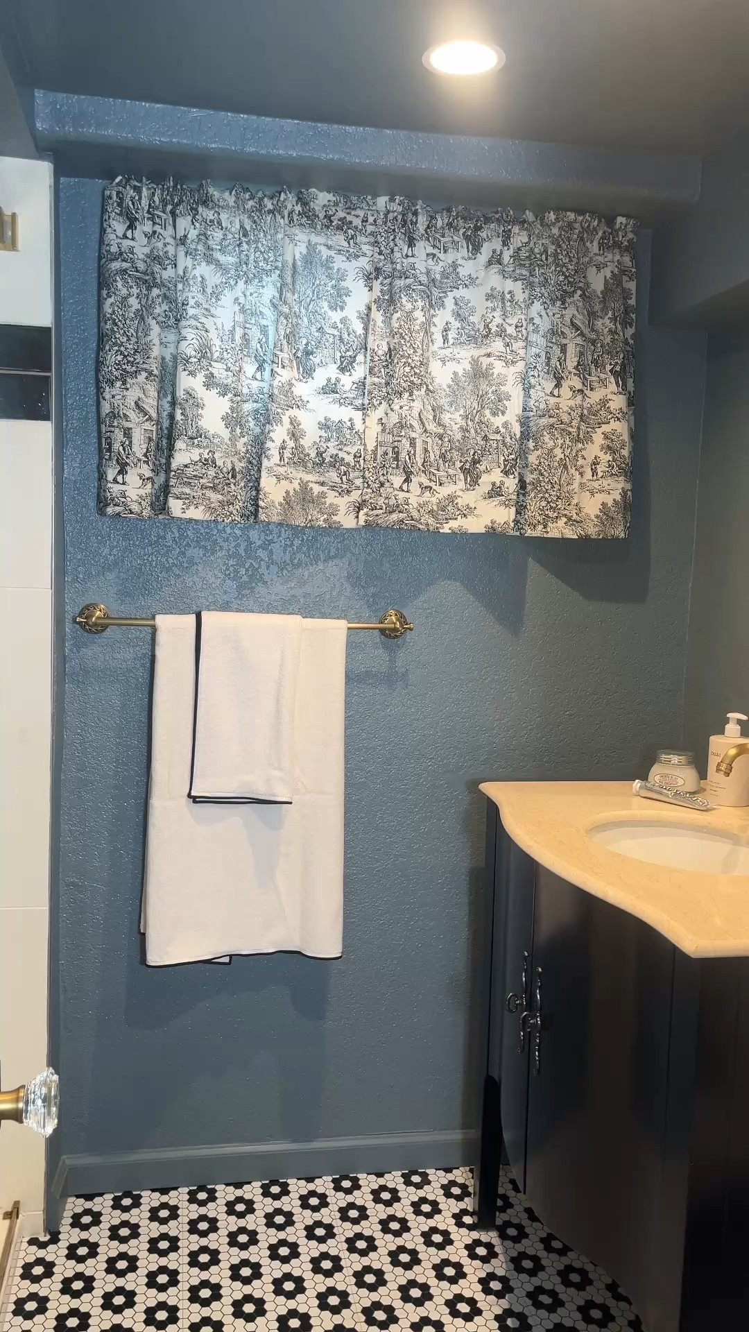 Blue bathroom styling 💙

#LTKFindsUnder100 #LTKHome #LTKStyleTip