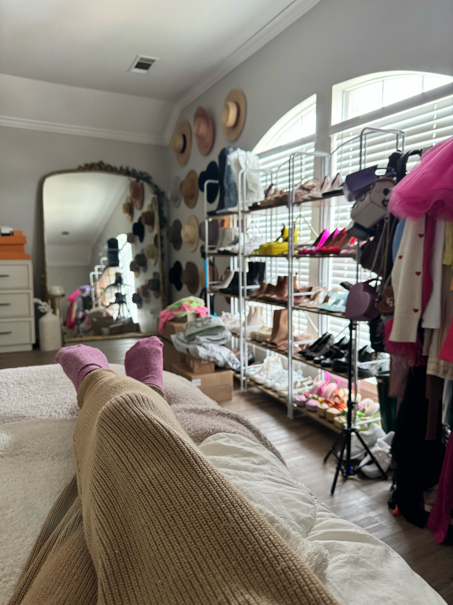 It’s a lazy day 🥰

#LTKhome #LTKshoecrush #LTKitbag