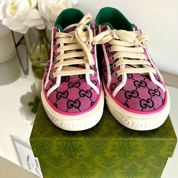Women’s GG canvas sneakers | Poshmark