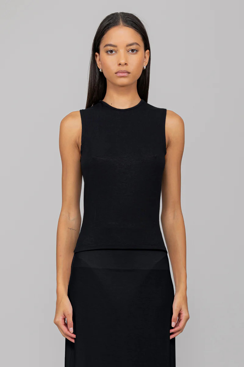 Julien Sleeveless Crew | LESET