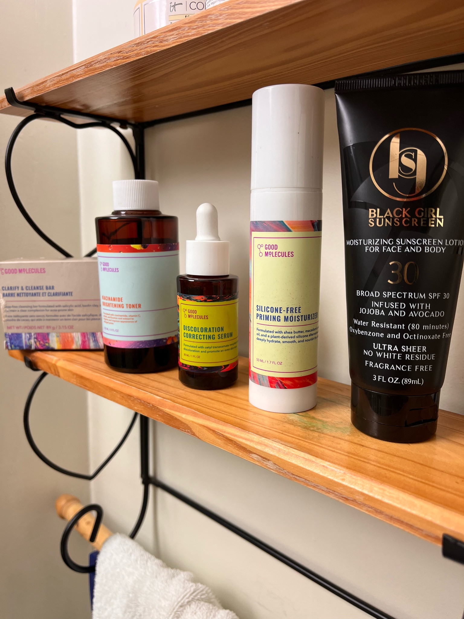 My everyday skincare routine

Good Molecules Clarify & Cleanse Bar, Silicone-Free Priming Moisturizer, Niacinamide Brightening Toner, Discoloration Correcting Serum, Black Girl Sunscreen Moisturizing Sunscreen Lotion SPF 

#LTKunder50 #LTKFind #LTKbeauty