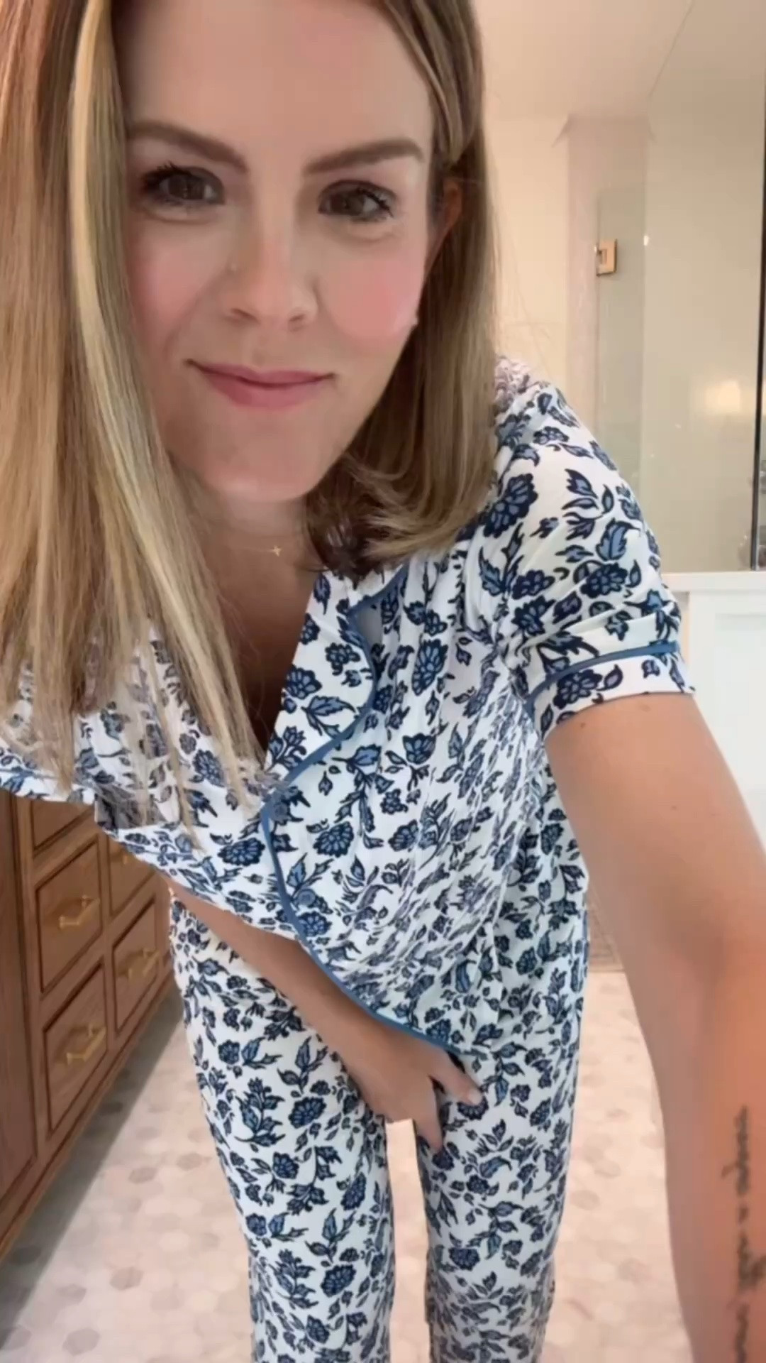 THE BEST pajamas, so soft and cozy but still light and breezy!! @Mary Square gave me a code that expires on July 31 just for you guys!  Use LAUREN15 to save 15% on their rarely discounted pajamas!

Lauren15 works for 15% off! I am wearing these in the size small!