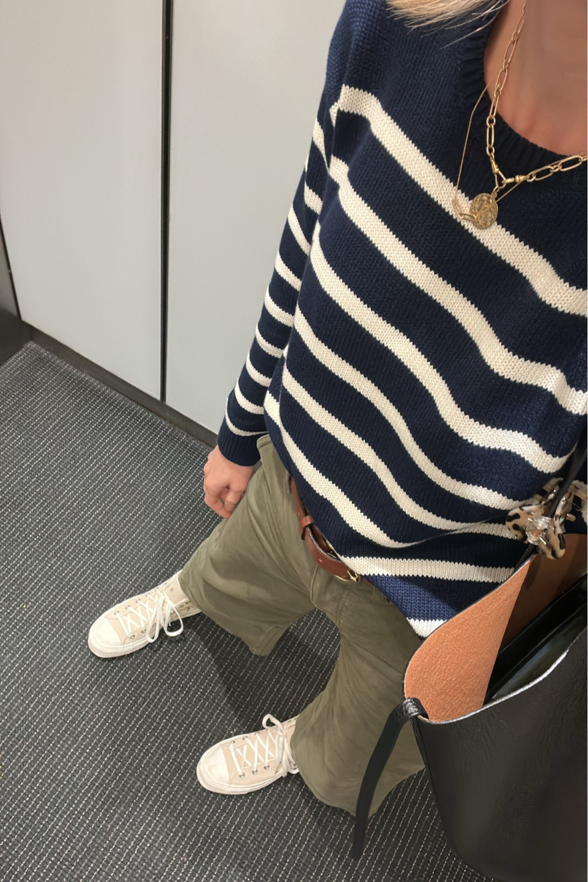 Ootd
Kule 
Everlane
Converse