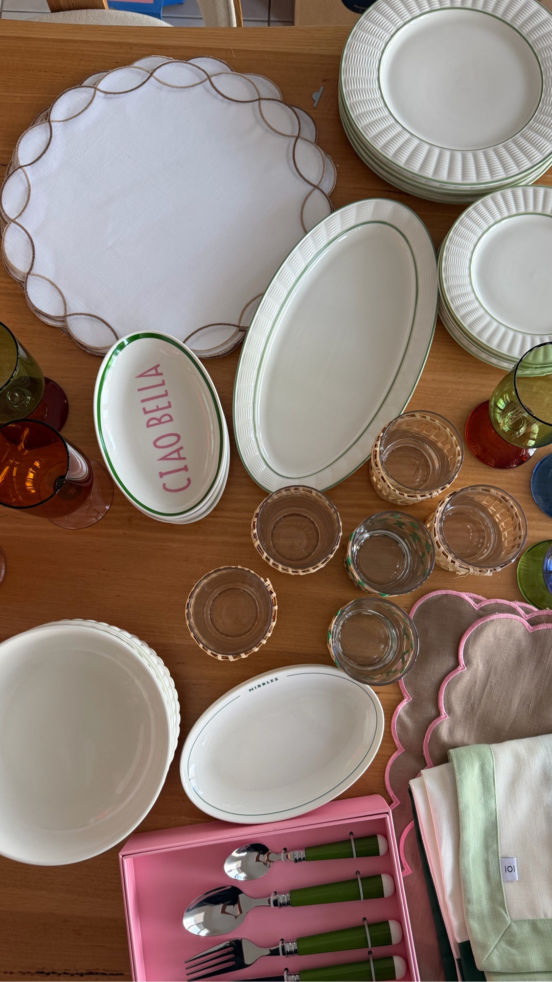 New tablewear dinner set for Christmas lunch 

And all on sale currently at In the round house 

#LTKstyletip #LTKhome