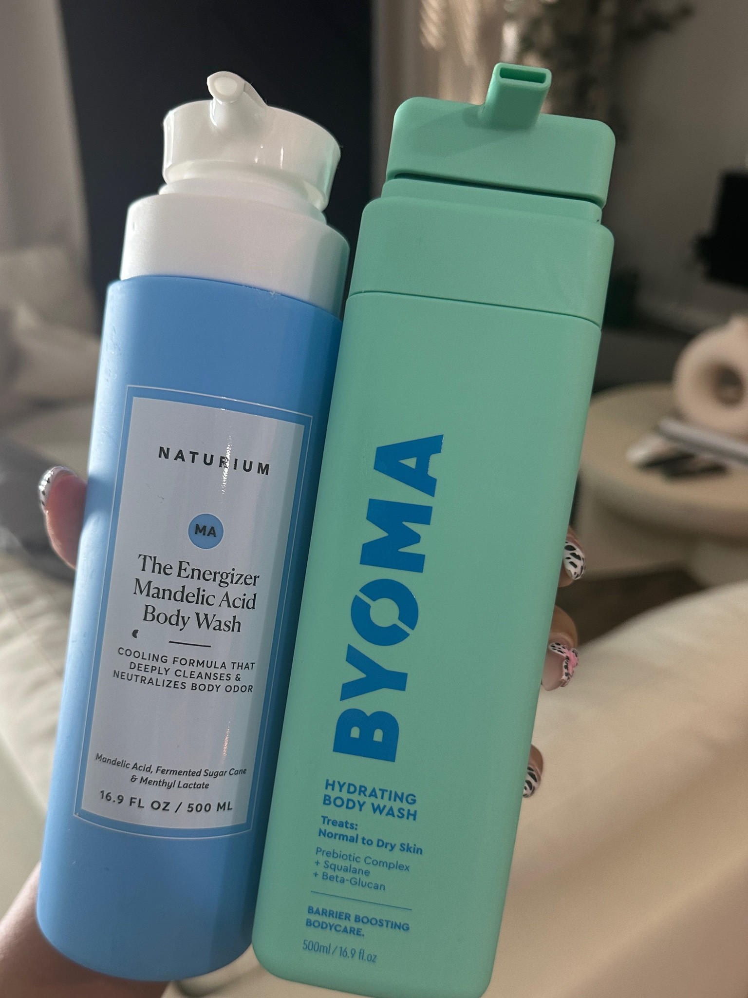 Two of my favorite body washes!
Hydrating + will keep you fresh!