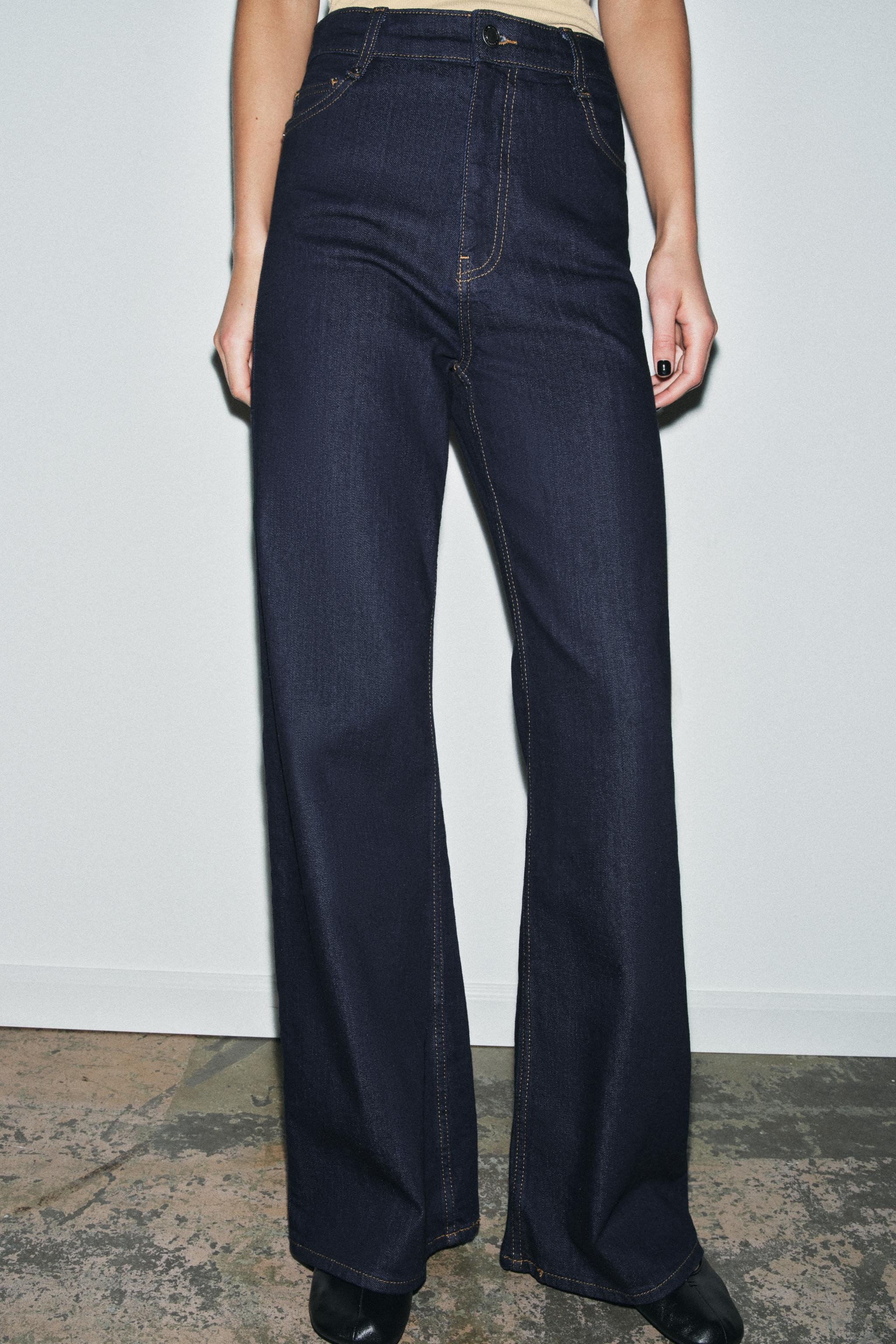 ZW COLLECTION WIDE-LEG HIGH-WAIST JEANS | Zara UK