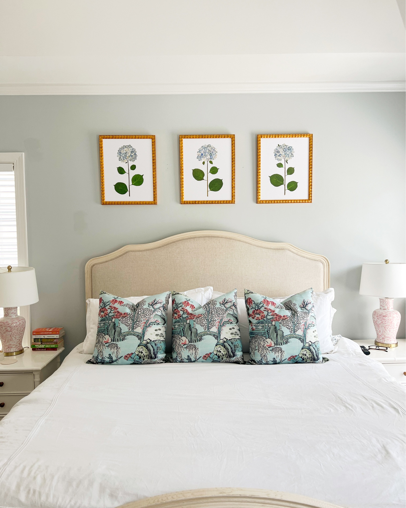 Gray and I felt our master needed a little refresh for fall. We can always count on @urbangardenprints for stunning prints and frames at an affordable price. This Live Hydrangea Trio set is a classic! We chose to pair it with their modern bamboo frame to add some flair to this traditional look. Thanks again for helping us give this room some life, @urbangardenprints!
I’ve linked these prints and frames, along with other favorites, in the link in my bio. Get 15% off all items using code: REFRESH


#LTKSale #LTKstyletip #LTKhome