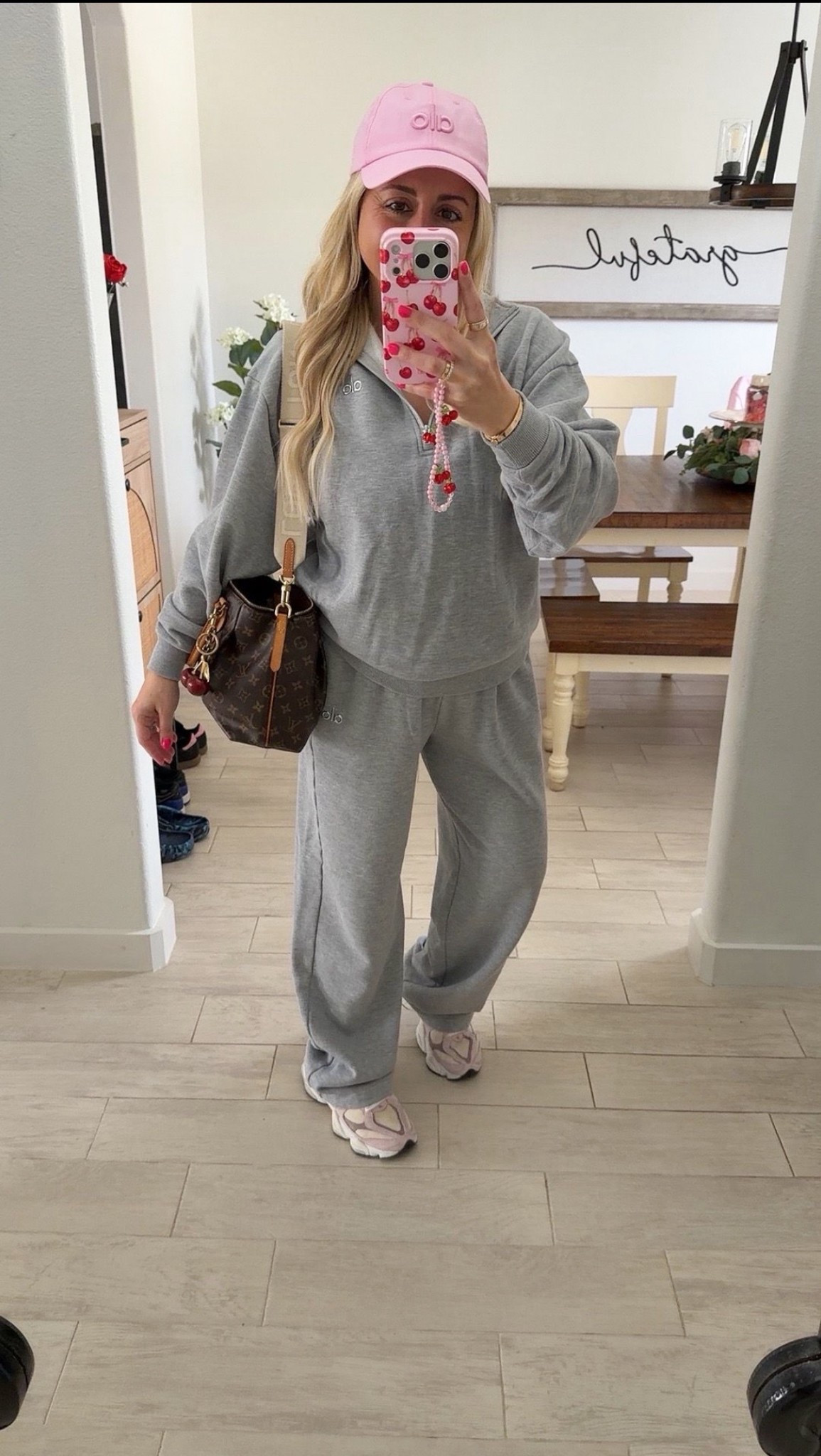 OOTD 
Alo set small
New balance sneakers tts

#LTKFindsUnder50 #LTKFindsUnder100 #LTKootd