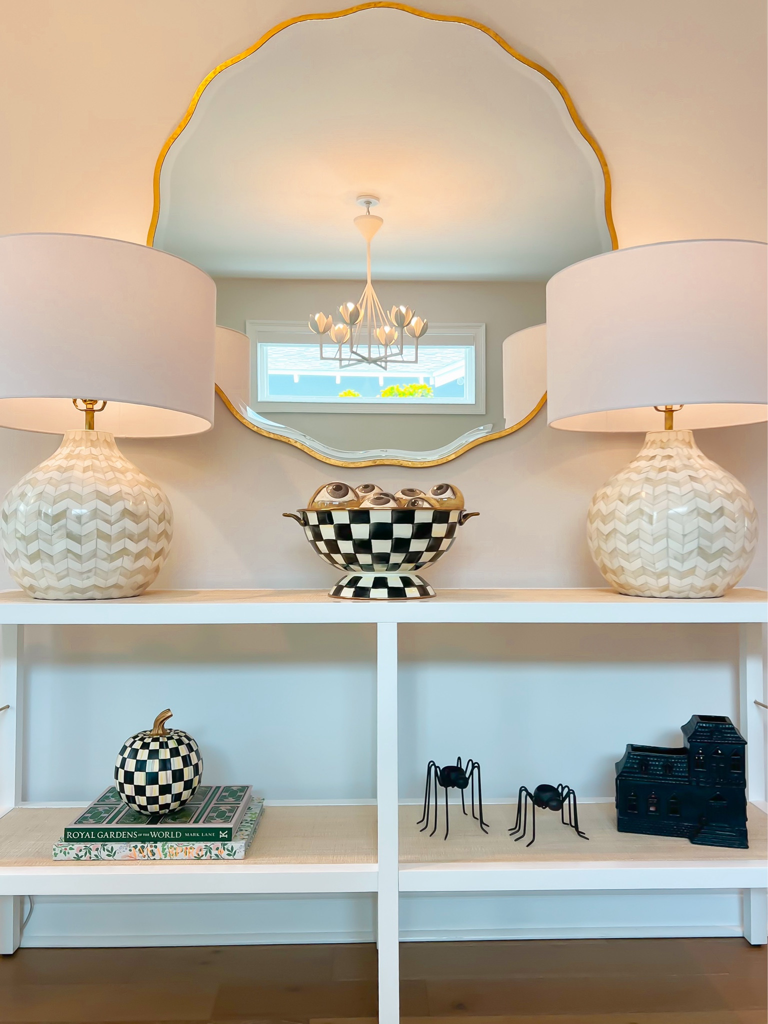 Spooky season !!! Fall/ Halloween console decor 

#LTKHome