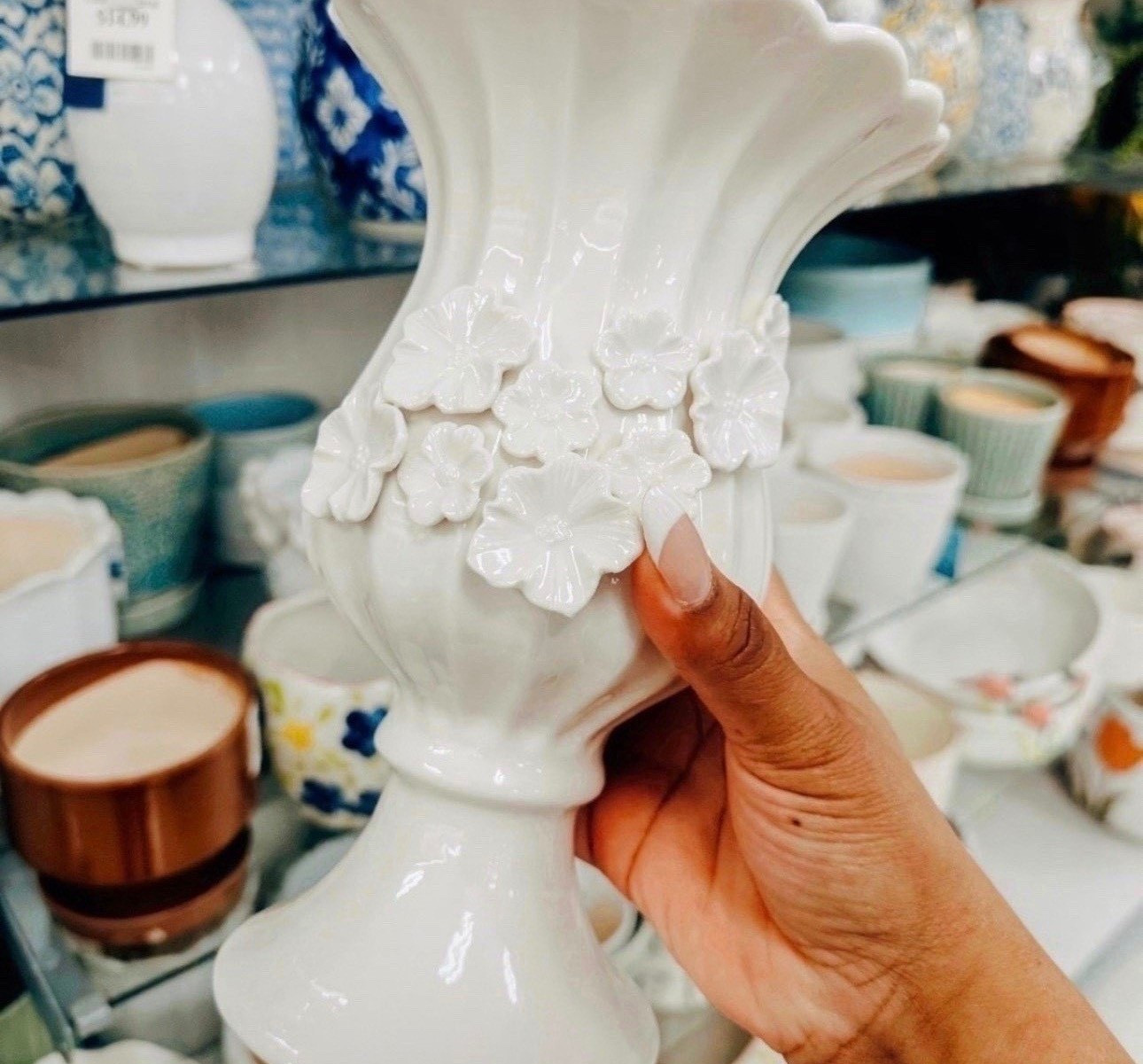 This vase?! 😍 giving luxury home decor on a budget
Perfect for entry tables, kitchen islands, or coffee tables 🌸

I love how the floral detail makes it look way more expensive than it is 👀
Run to TJ Maxx before it’s gone!!


#LTKHome
