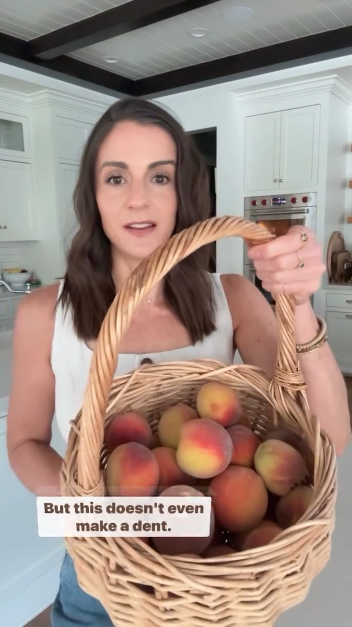 Linking similars for my J.Crew top!🍑

#LTKStyleTip #LTKSeasonal