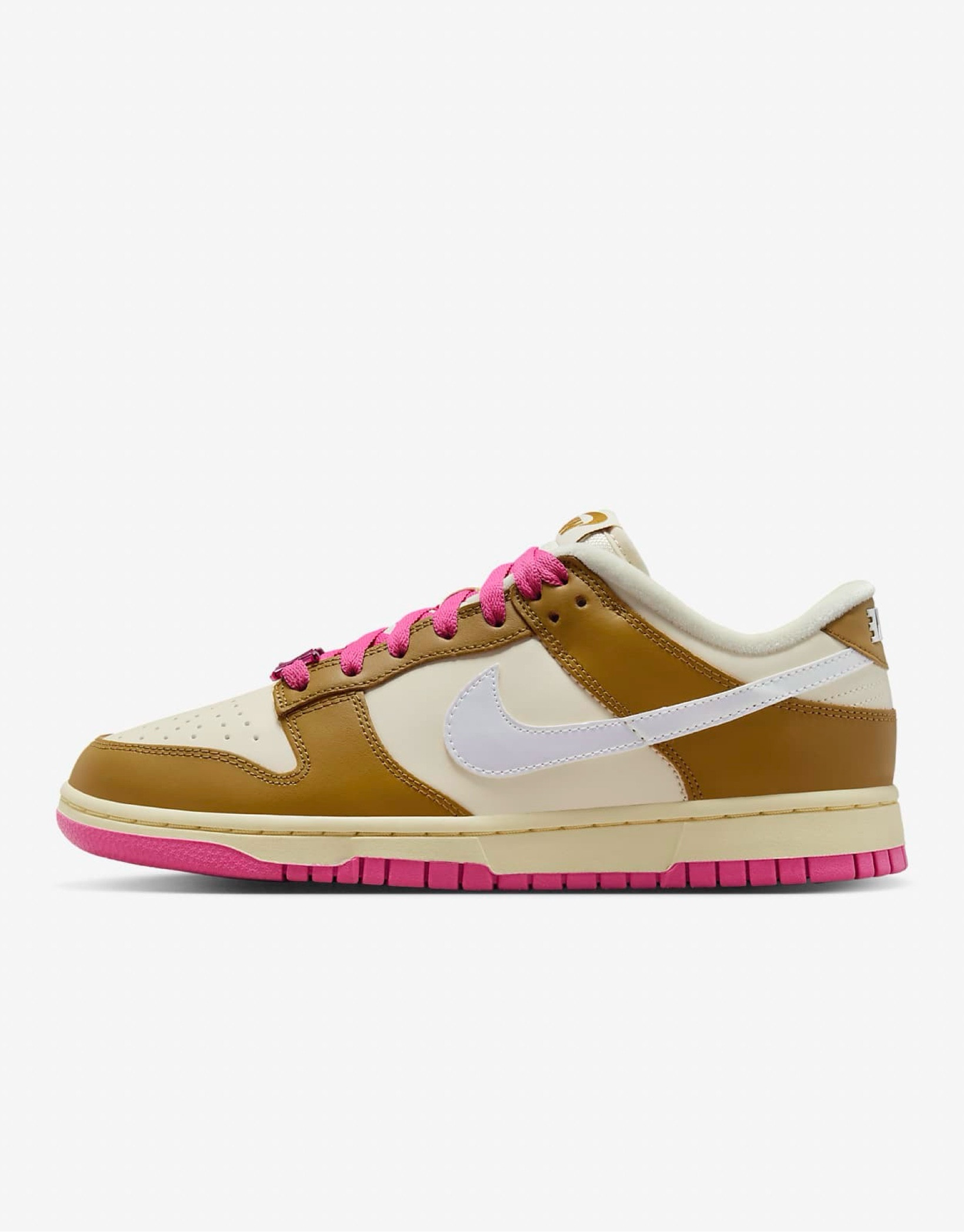 Nike dunks // Valentine’s Day shoes // sneakers // pink shoes // 

#LTKfitness #LTKstyletip #LTKMostLoved