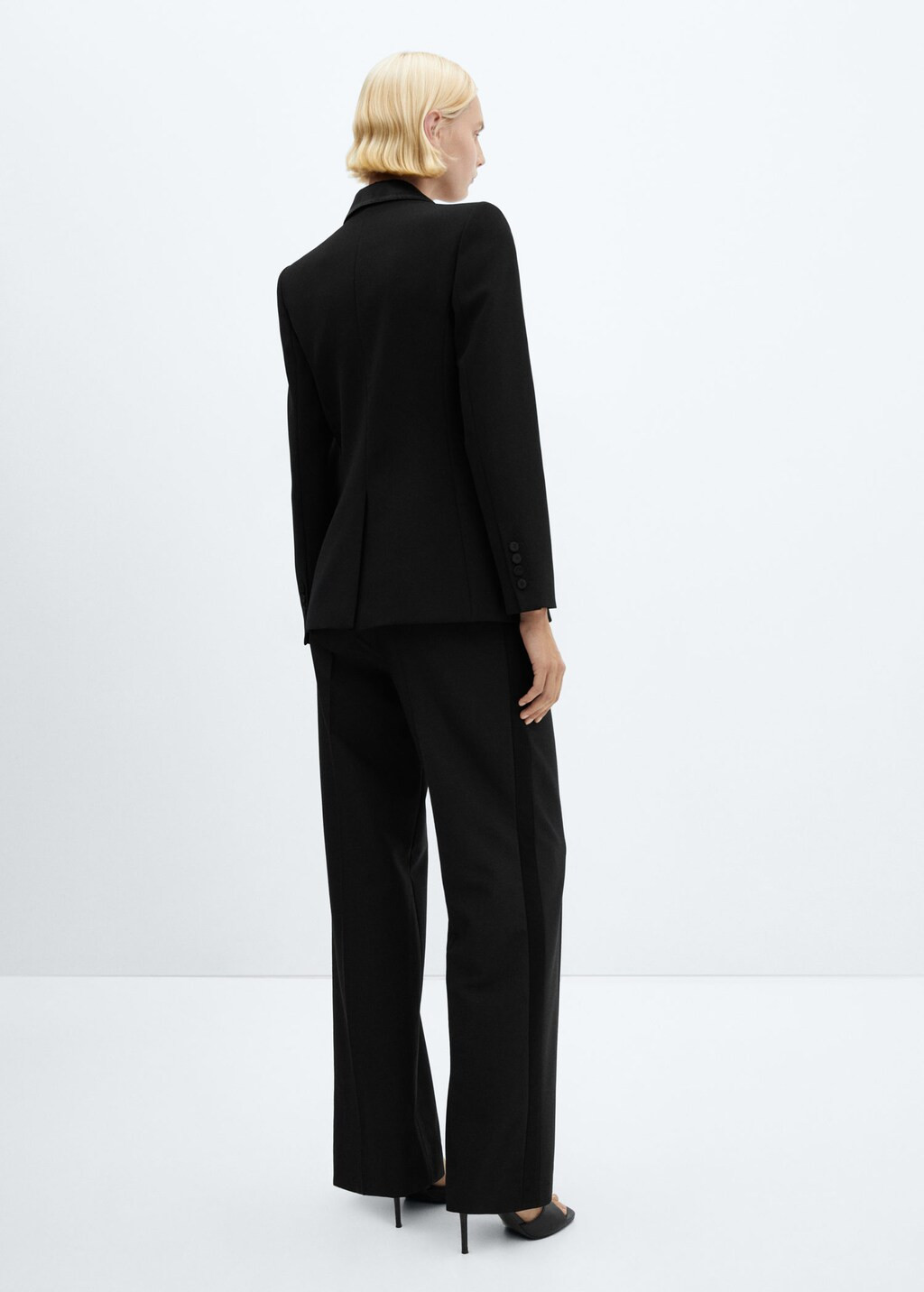 Jacken und blazer für Damen 2023 | Mango Deutschland | MANGO (DE)