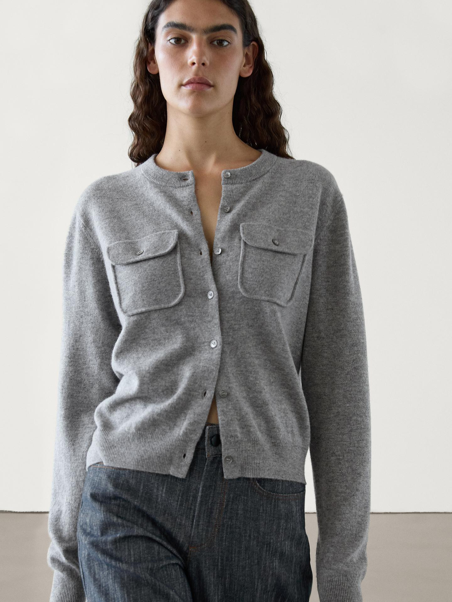 Strickcardigan aus Wollmischgewebe mit Taschen | Massimo Dutti DE