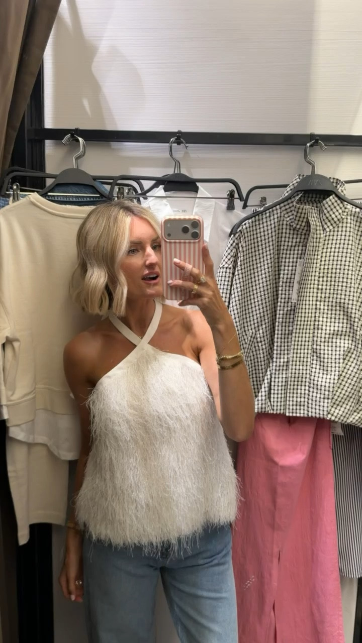This fringe top is so fun! 😍 This would be so cute for a night out in Vegas or Miami! Wearing XS/27!

Loverly Grey, Zara, summer top, Las Vegas, Miami, statement top 

#LTKSeasonal