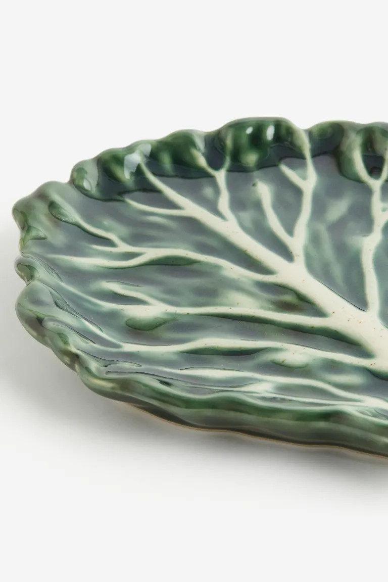 Kale-shaped Serving Plate | H&M (US + CA)