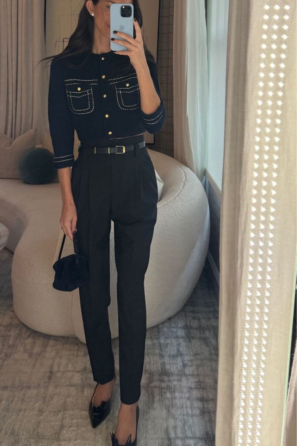 Outfit of the night! 🍎🍯