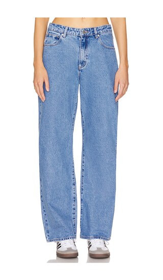 Abrand 95 Baggy Jeans in Denim-Light. - size 30 | Revolve Clothing (Global)