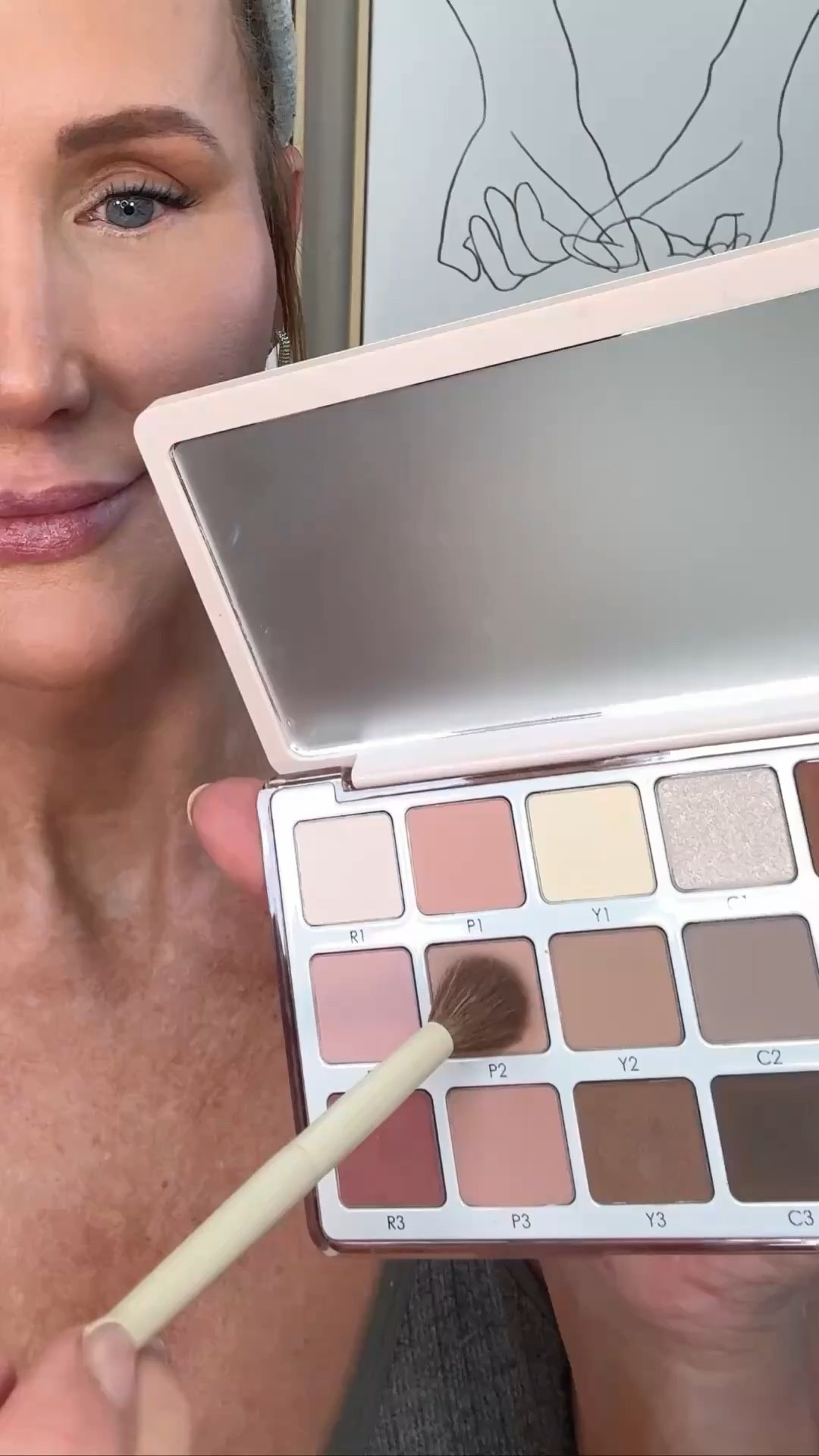 Natasha Denona Eye Scukpt Palette ❤️ Besutiful formula & colors. No regrets on this one. ⭐️⭐️⭐️⭐️⭐️

#eyeshadow #narashadenona #makeup #makeuptips 
