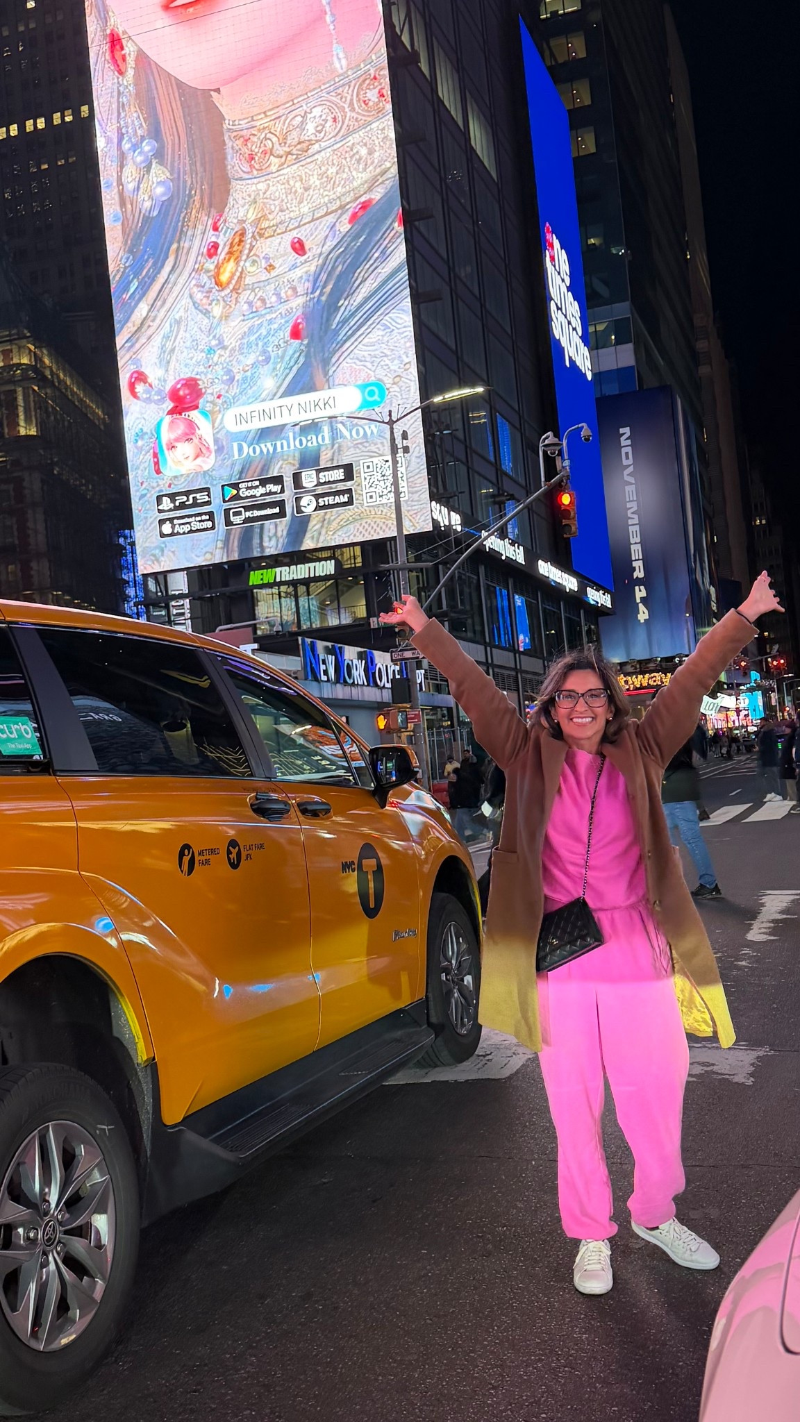 nyc girlie

#LTKCyberWeek #LTKSeasonal #LTKSaleAlert