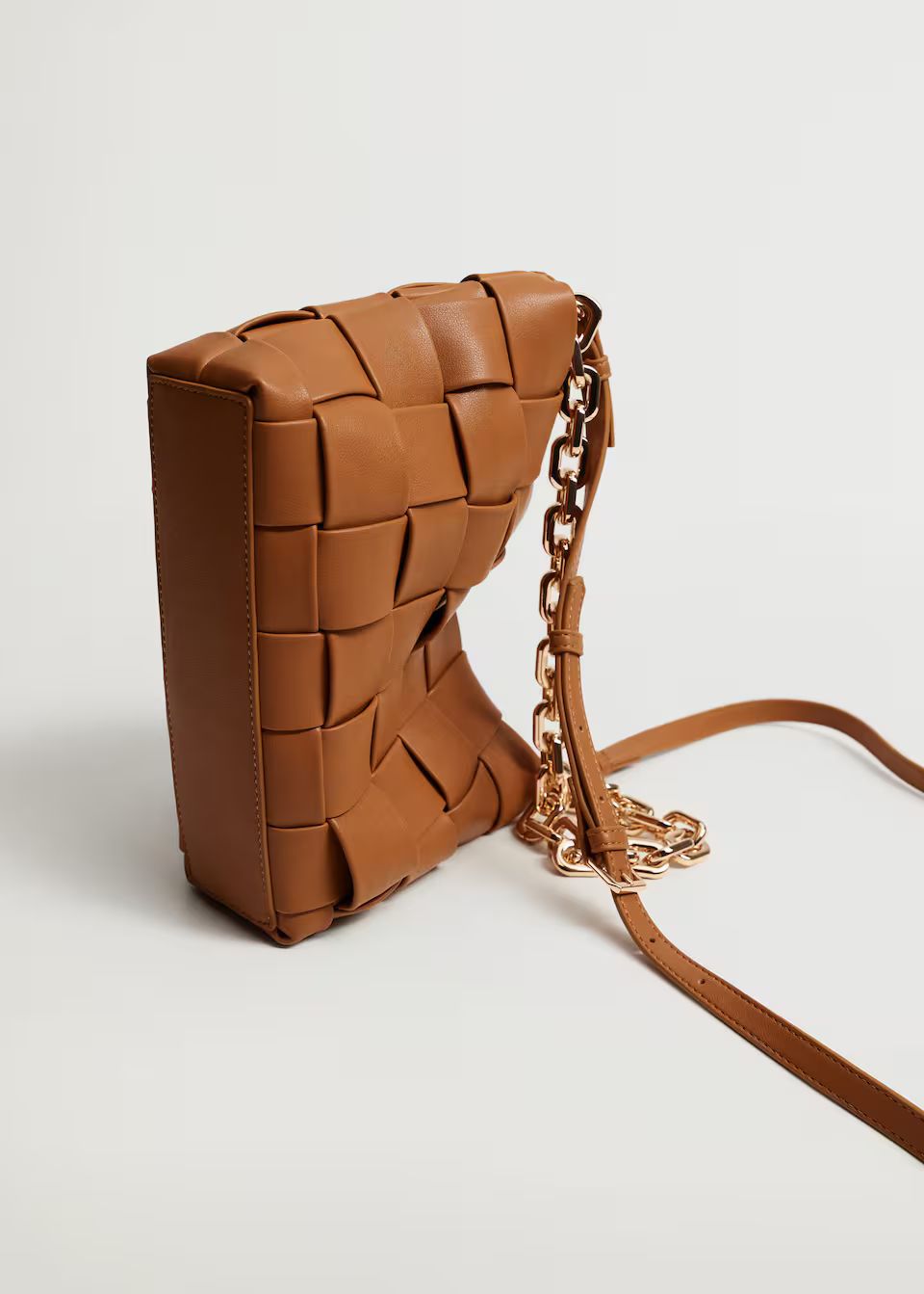 Chain braided bag | MANGO (UK)
