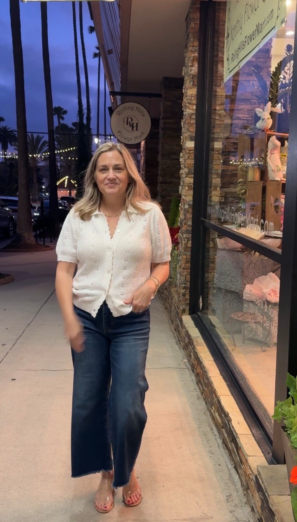 My favorite jeans with this adorable $26 cardigan is the perfect look for a casual date night! 
