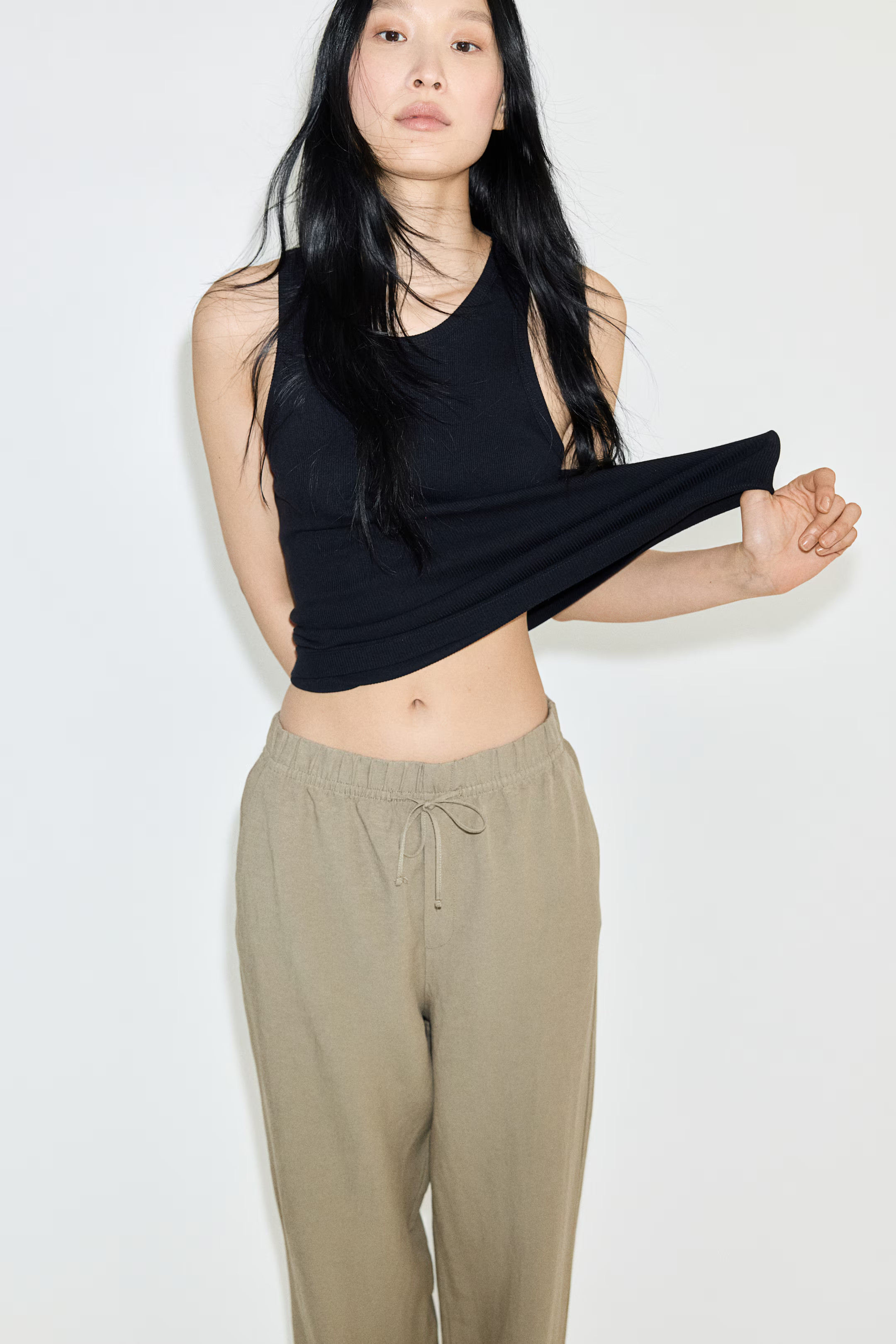 Linen-Blend Drawstring Pants | H&M (US + CA)