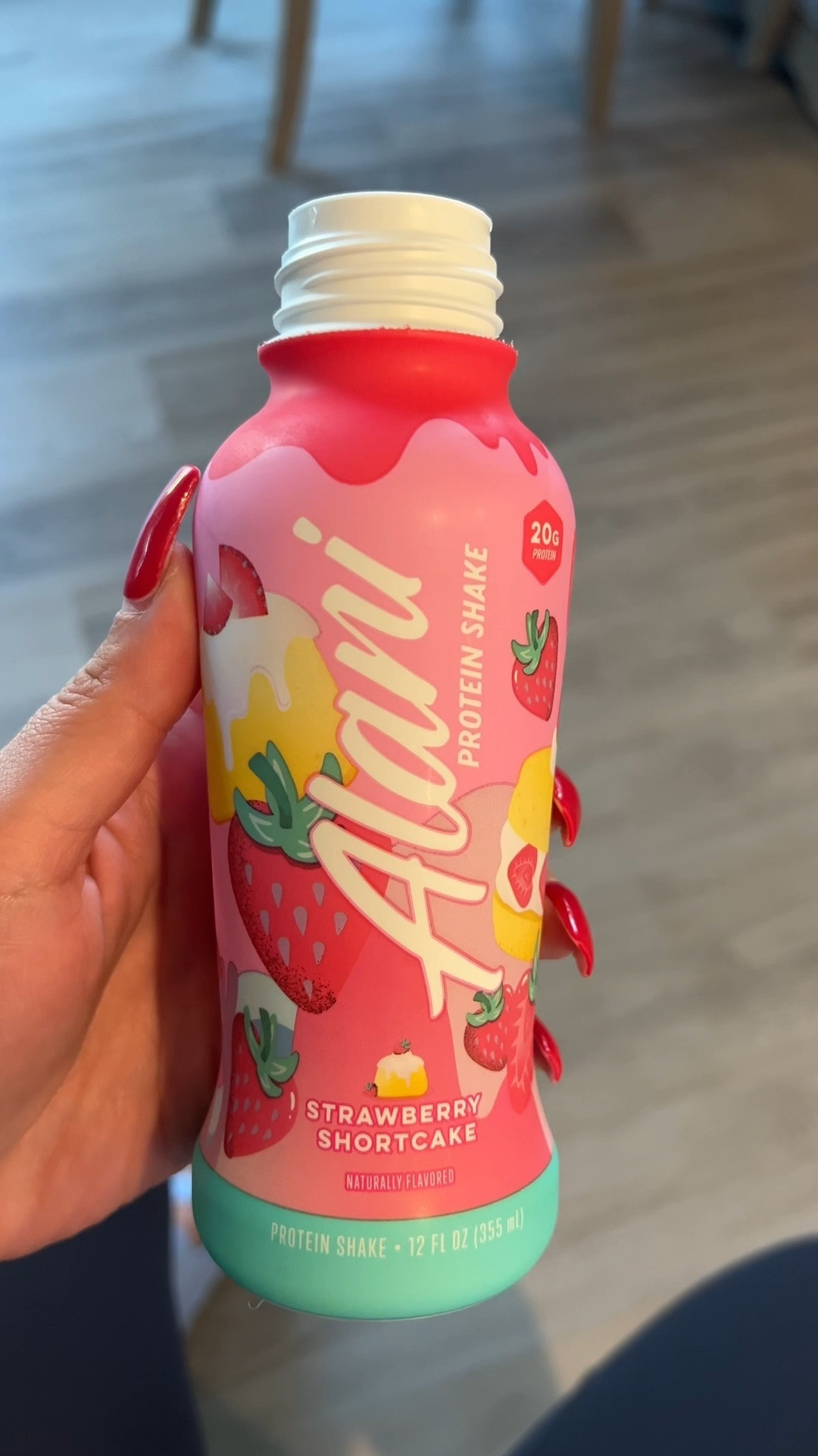 Alani Nu Protein Shake, Ready to Drink, Naturally Flavored, Gluten Free,  Only 140 Calories with 20g Protein per 12 Fl Oz bottle (Strawberry  Shortcake