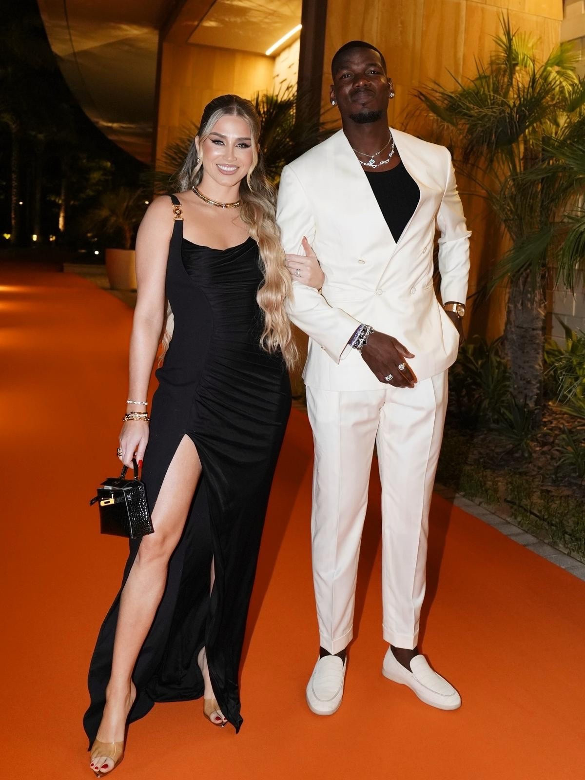 My go-to glamour look ✨
Perfect for nights out & special occasions.