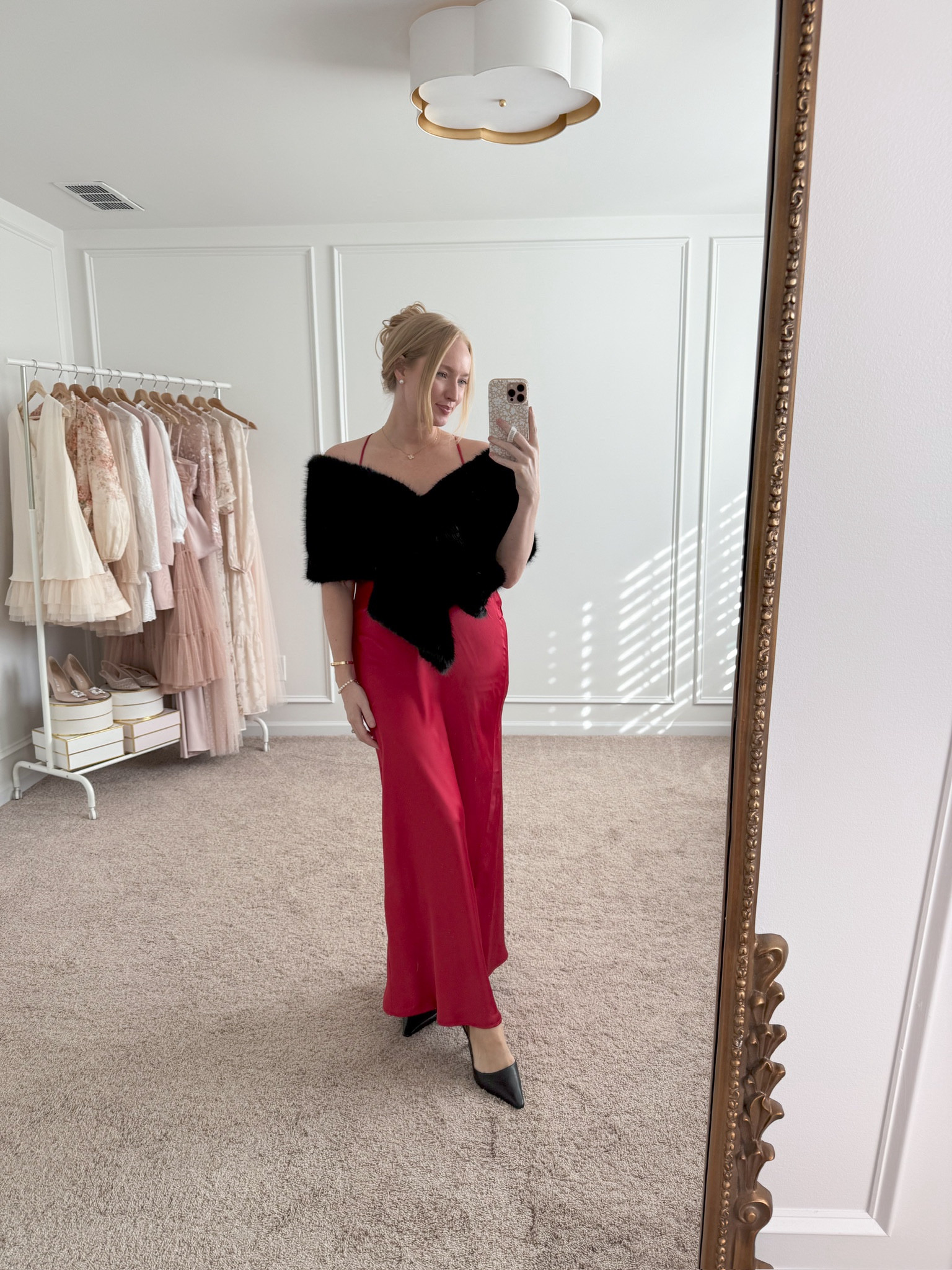 Gorgeous look for a dressy holiday event or winter wedding! Event dresses // holiday outfits // wedding guest dresses // formal dresses // cocktail dresses // party dresses 

#LTKParties #LTKWedding #LTKHoliday