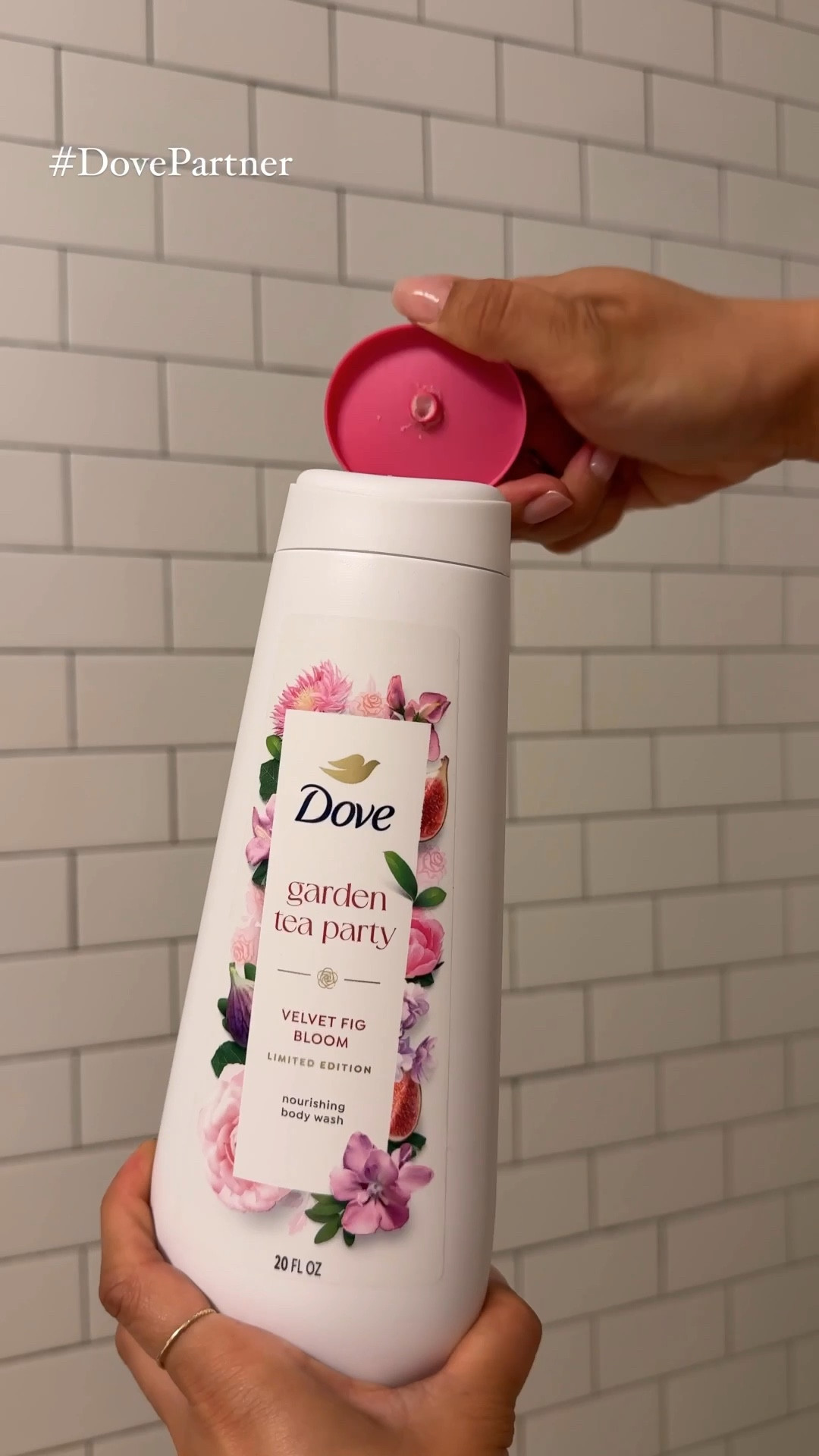 #DovePartner #ad Soft fresh and clean skin all thanks to the new @dove garden tea party
body wash! This is one of four limited edition scents that are now exclusively available at
@target! My favourite is the Velvet Fig Bloom scent!
#DoveGardenTeaParty, #TargetExclusive #TargetPartner #Target