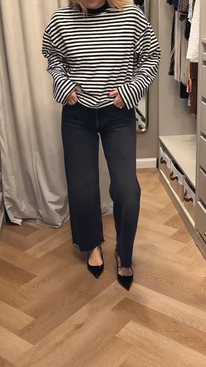 Stripe tee
Black jeans
Cropped wide leg black jeans 


#LTKootd #LTKdayinmylife #LTKSeasonal