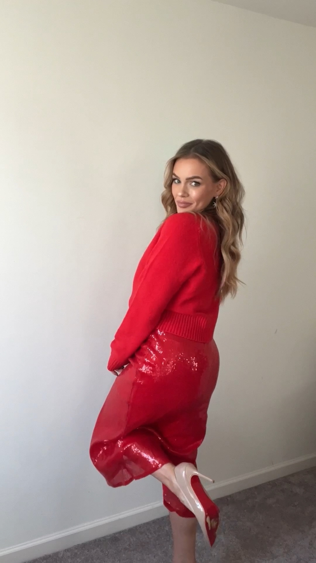 12 Days of Holiday Outfits: Day 10 🎄❤️ This one may even be available for store pick up! 