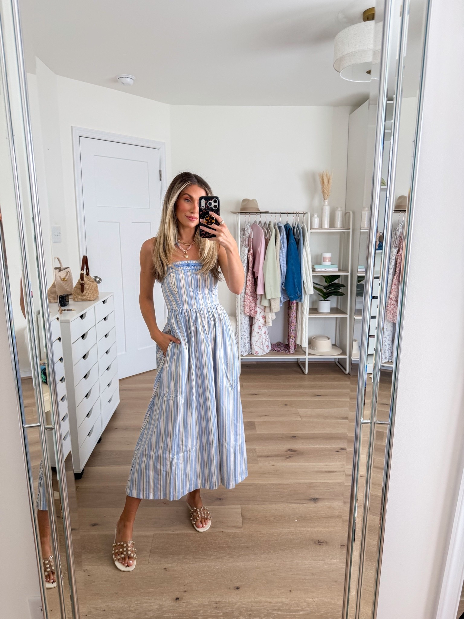 Prettiest summer midi dress — size xs petite! Currently on Sale!

#LTKootd #LTKPetite #LTKSaleAlert