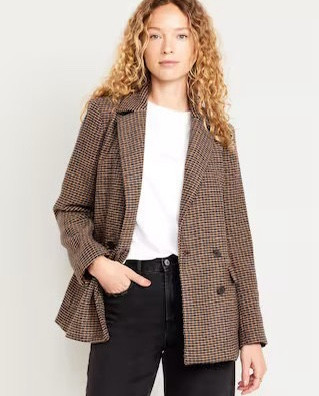 My new favorite blazer is on sale! Only large and XXL left so hurry to snag before sold out.

#shopdeescloset #shopaholicscloset

#LTKFindsUnder50 #LTKSaleAlert #LTKMidsize