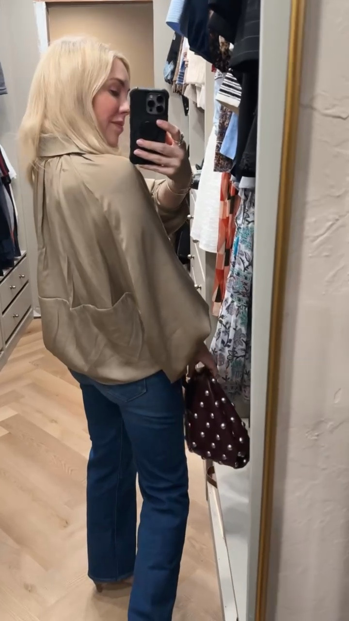 Chloe vibes top but make it Amazon 
Mother jeans 
#ltkitbag
#ltkshoecrush

#LTKFindsUnder50 #LTKdayinmylife #LTKvlog