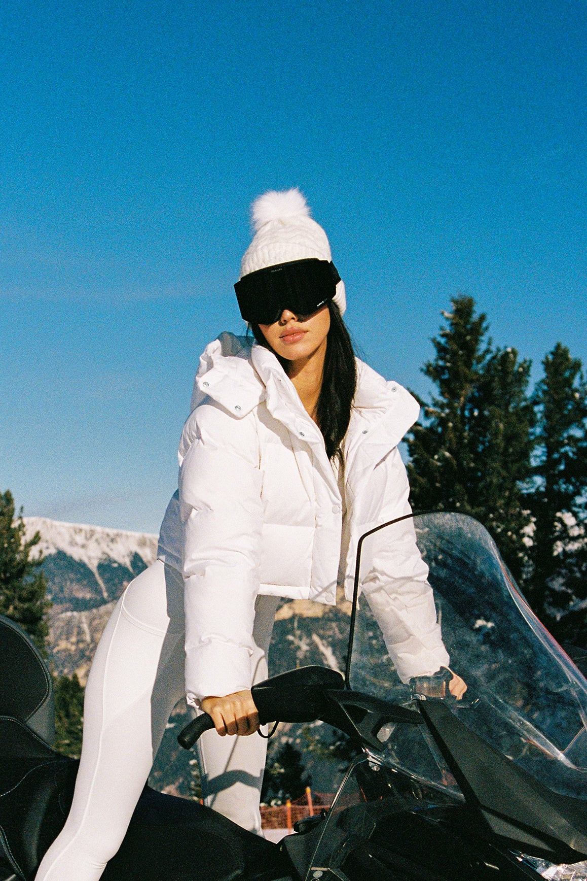 WISKII Cropped Convert Down Jacket | WISKIIACTIVE