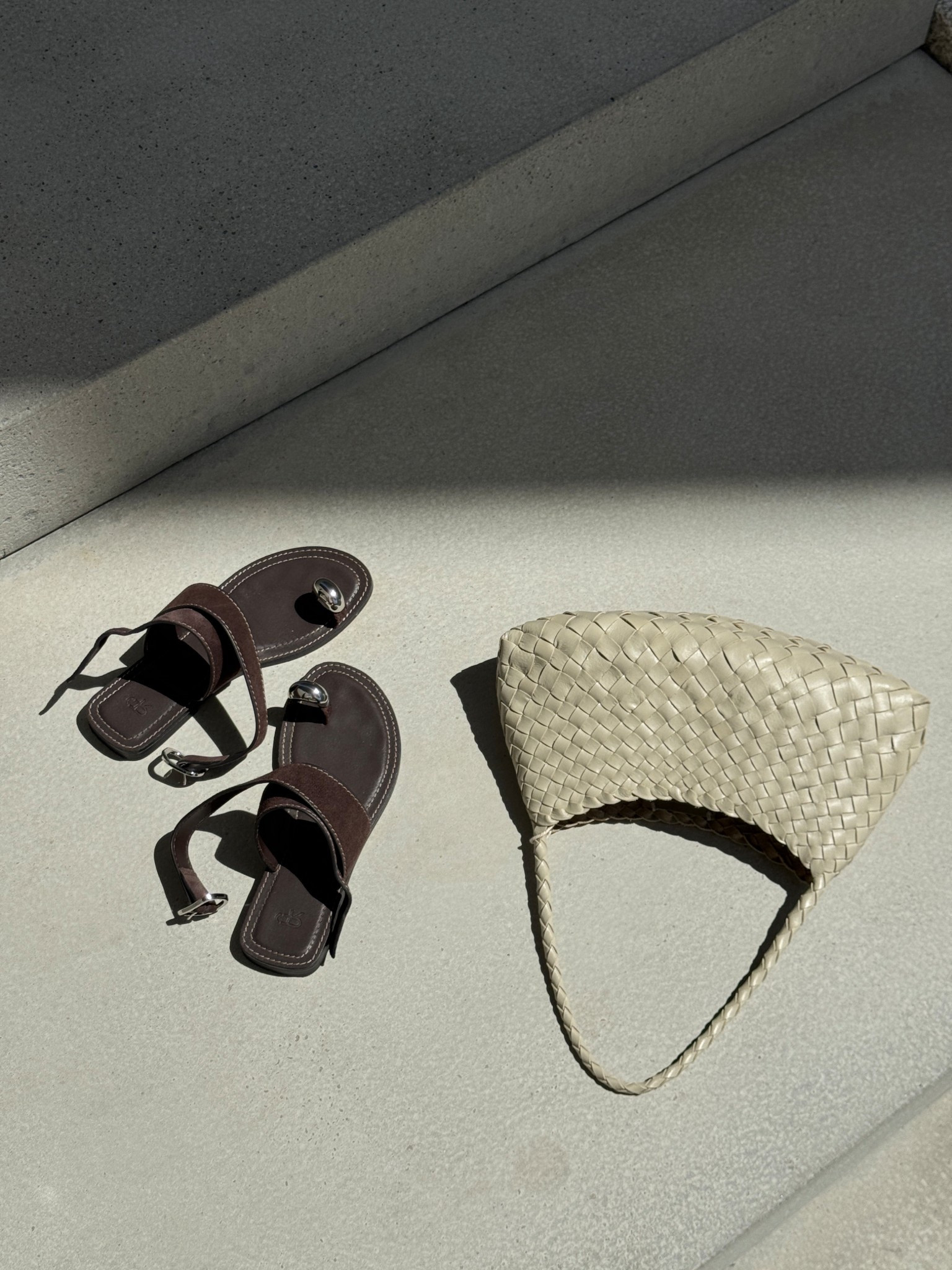 Some summer trendy shoes 

Publicité  

#LTKeurope #LTKshoes #LTKsummer